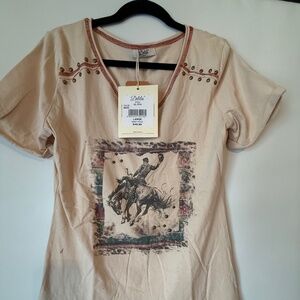 NWT Delila Rodeo Beige T-shirt Size Large